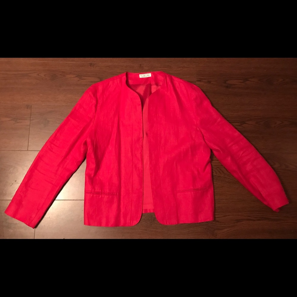 Woman’s Linen Blazer